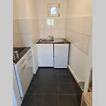Sympathische Ein-Zimmer Wohnung (U-Bahn Anschluss)